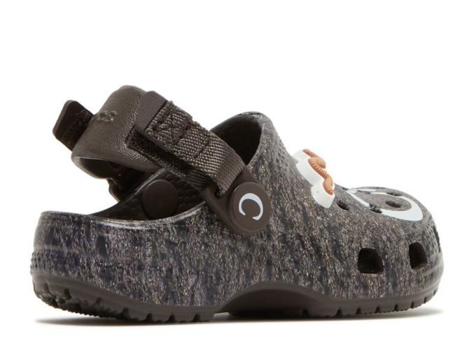 Anwar Carrots x Clog Kids “Jord – Espresso” Anwar Carrots x Clog Kids “Jord – Espresso”