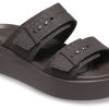 Crocs (WMNS) 2 stropper Brooklyn “Brown” 208667-206